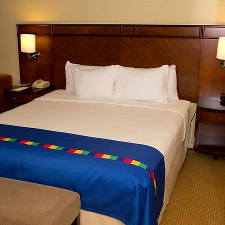 The Hotel Fresno Luaran gambar