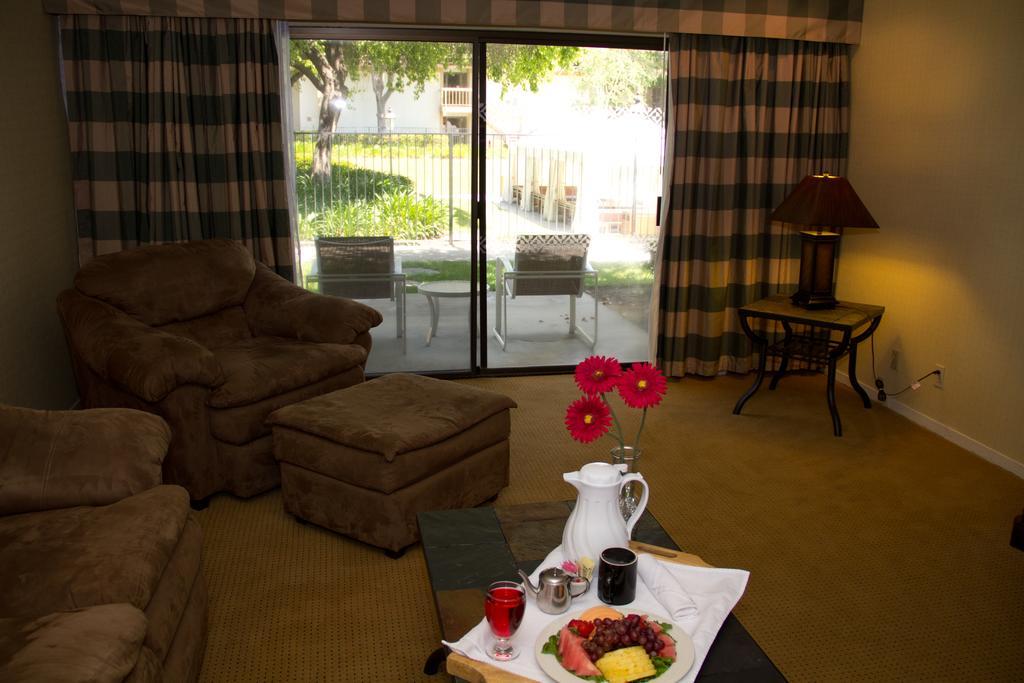 The Hotel Fresno Luaran gambar
