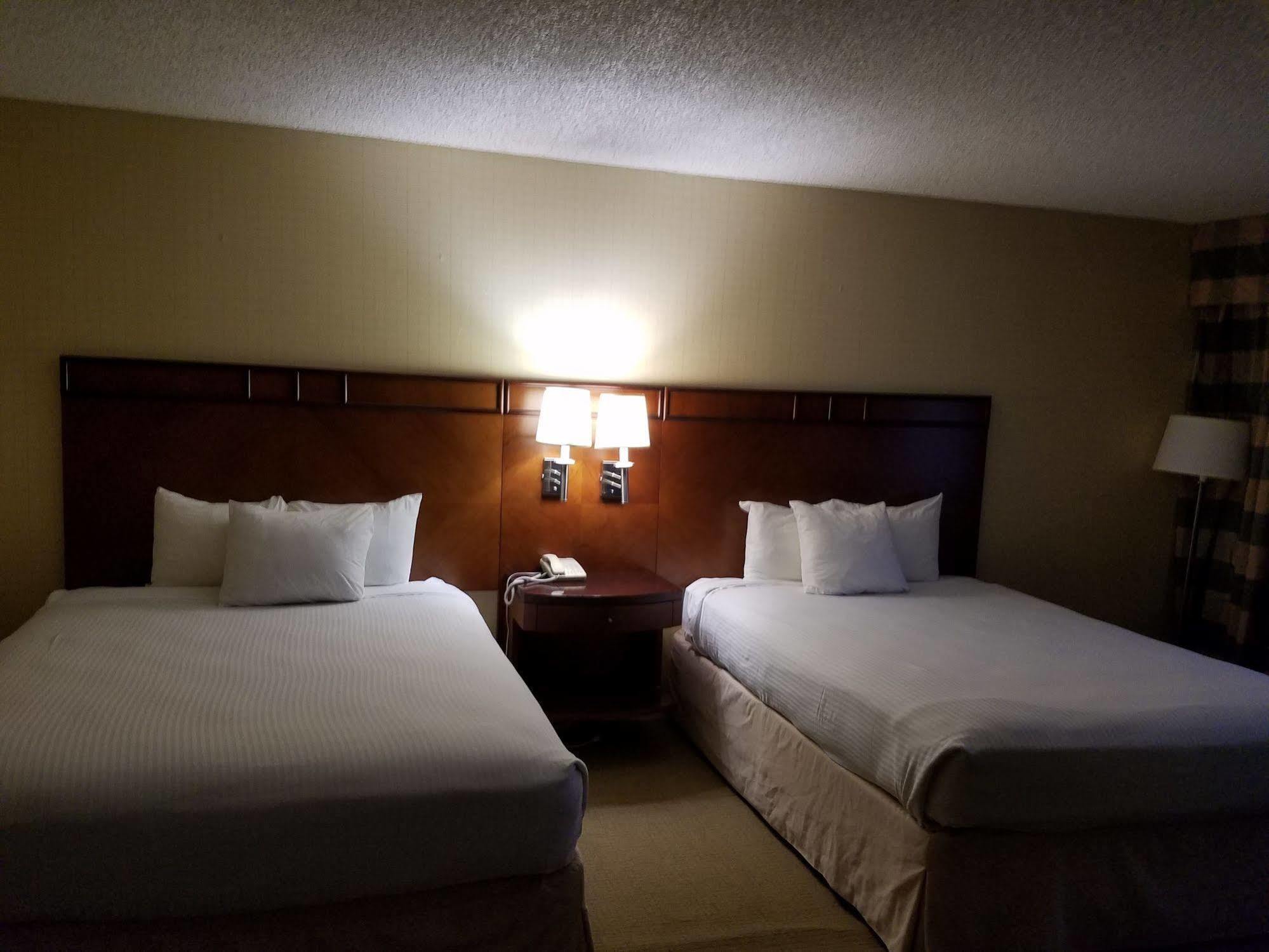 The Hotel Fresno Luaran gambar