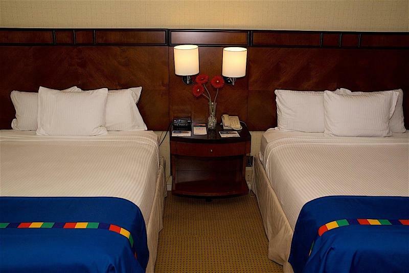 The Hotel Fresno Luaran gambar