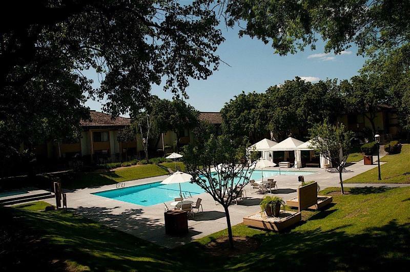 The Hotel Fresno Luaran gambar